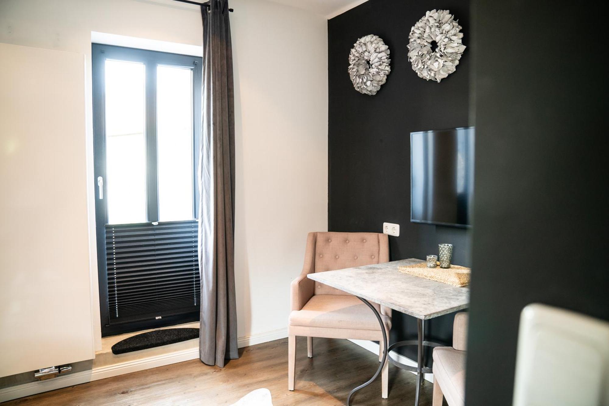 Country-Suites By Verdino Living - Apartments & Privatzimmer (Adults Only) 브라운라제 외부 사진
